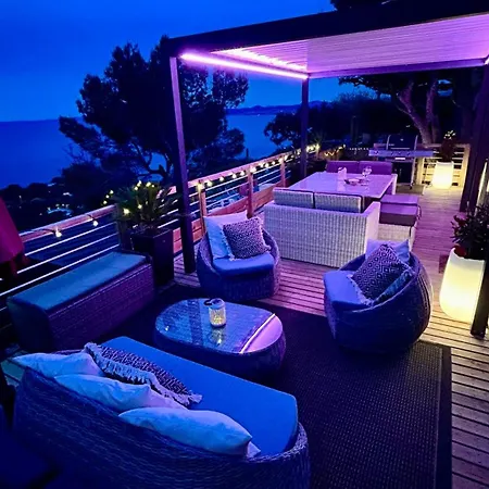 Domaine De L'ile D'or Casa de Férias *